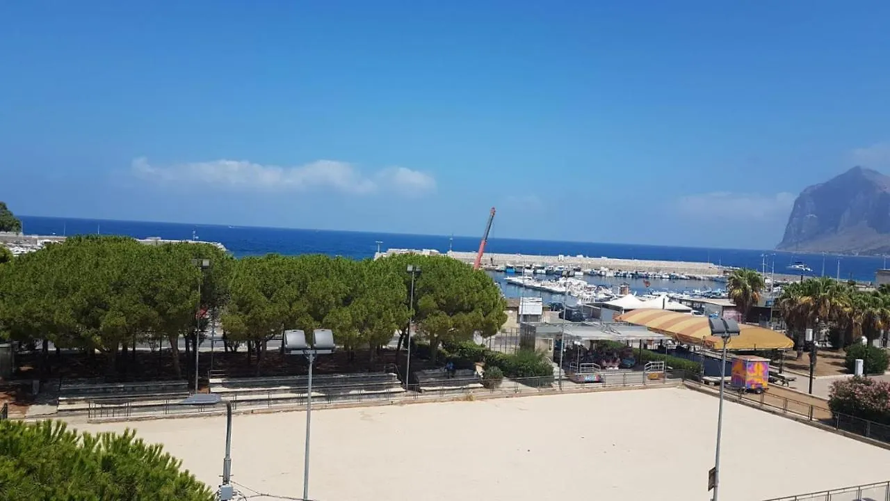 Apartment Appartamento Piano Ponente